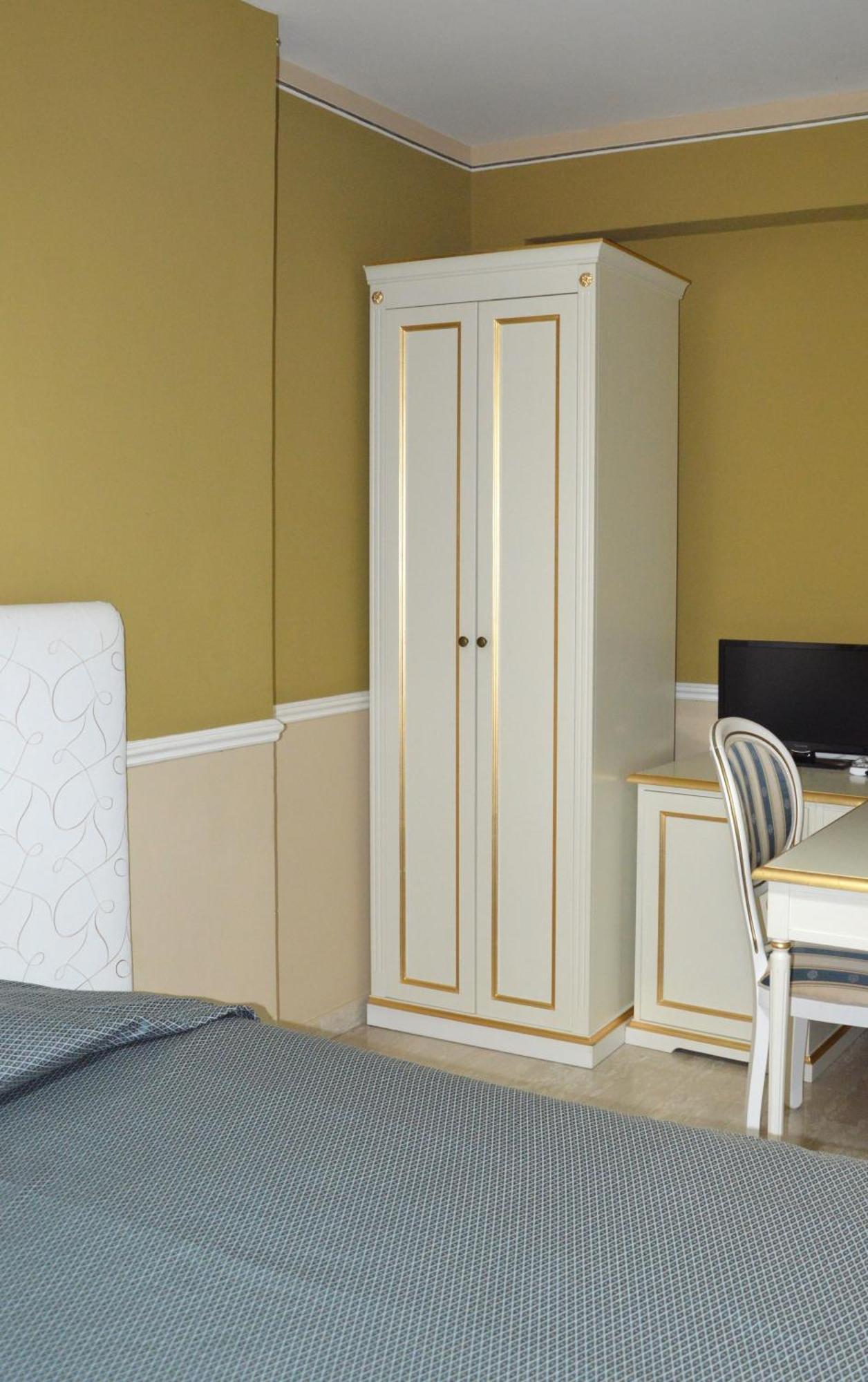 Nouvel Hotel Des Bains 페자로 객실 사진